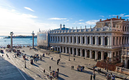 Quảng trường St Mark ở Venice