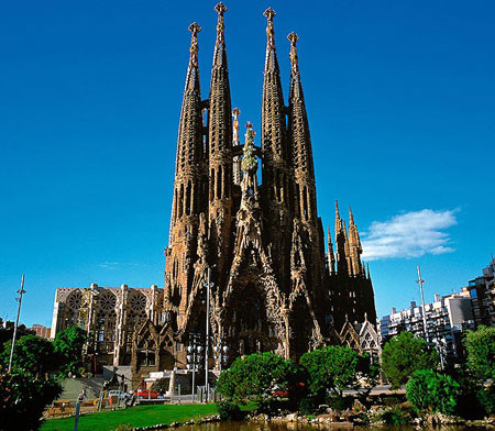 Nhà thờ Gaudi’s Sagrada Familia 